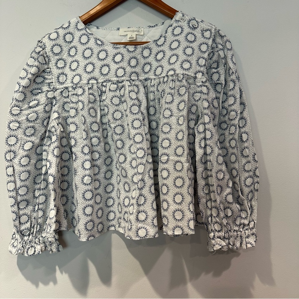 Treasure and Bond Women's Cropped Cotton Eyelet top - Picture 2 of 6